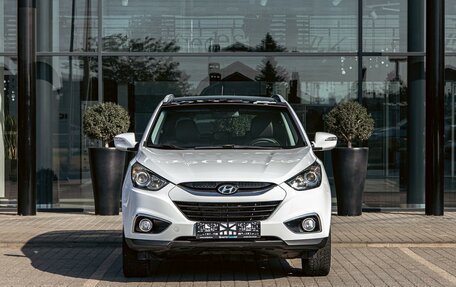 Hyundai ix35 I рестайлинг, 2013 год, 995 000 рублей, 2 фотография