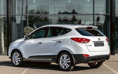 Hyundai ix35 I рестайлинг, 2013 год, 995 000 рублей, 4 фотография