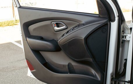 Hyundai ix35 I рестайлинг, 2013 год, 995 000 рублей, 12 фотография