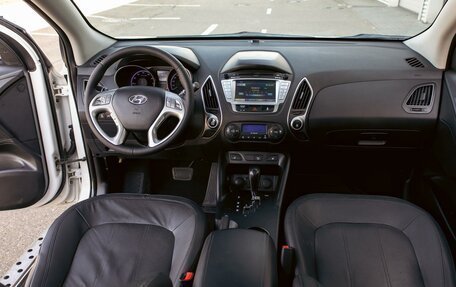 Hyundai ix35 I рестайлинг, 2013 год, 995 000 рублей, 16 фотография