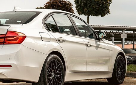 BMW 3 серия, 2017 год, 1 845 000 рублей, 13 фотография