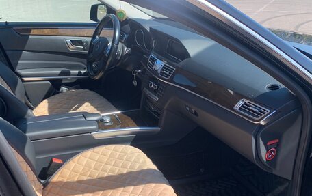 Mercedes-Benz E-Класс, 2013 год, 1 600 000 рублей, 11 фотография