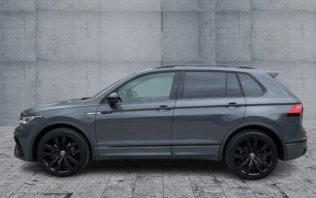 Volkswagen Tiguan II, 2022 год, 3 800 000 рублей, 6 фотография
