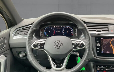 Volkswagen Tiguan II, 2022 год, 3 800 000 рублей, 9 фотография
