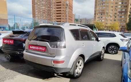 Mitsubishi Outlander III рестайлинг 3, 2008 год, 800 000 рублей, 5 фотография