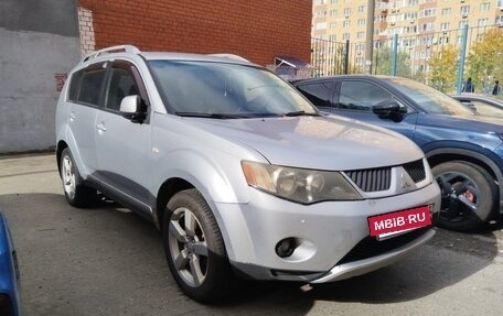 Mitsubishi Outlander III рестайлинг 3, 2008 год, 800 000 рублей, 2 фотография