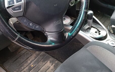 Mitsubishi Outlander III рестайлинг 3, 2008 год, 800 000 рублей, 8 фотография