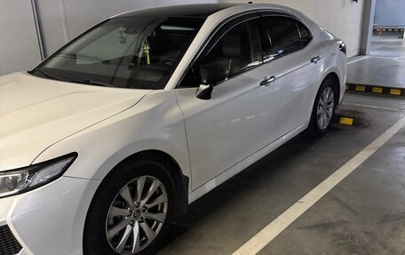 Toyota Camry, 2019 год, 2 600 000 рублей, 1 фотография