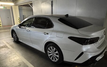Toyota Camry, 2019 год, 2 600 000 рублей, 2 фотография