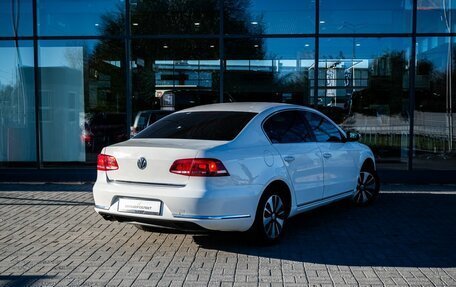 Volkswagen Passat B7, 2011 год, 900 000 рублей, 2 фотография