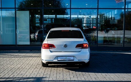 Volkswagen Passat B7, 2011 год, 900 000 рублей, 4 фотография