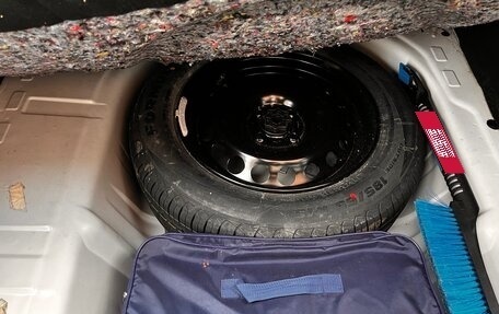 Renault Logan II, 2018 год, 1 000 000 рублей, 6 фотография