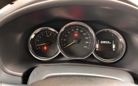 Renault Logan II, 2018 год, 1 000 000 рублей, 15 фотография