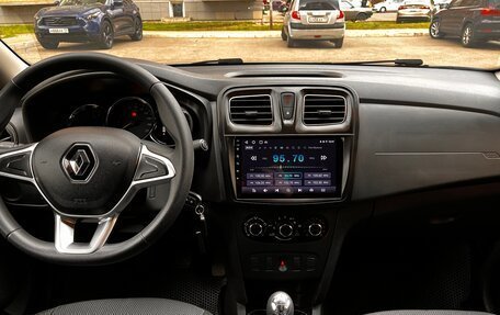 Renault Logan II, 2018 год, 1 000 000 рублей, 18 фотография