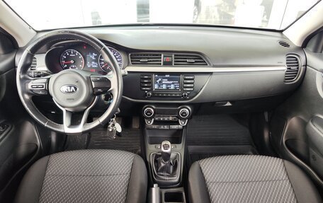 KIA Rio IV, 2018 год, 1 390 000 рублей, 6 фотография