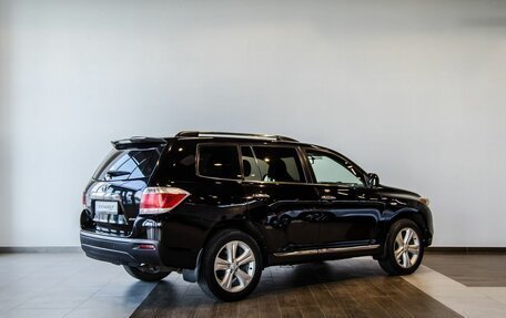 Toyota Highlander III, 2012 год, 2 100 000 рублей, 2 фотография