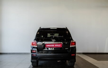 Toyota Highlander III, 2012 год, 2 100 000 рублей, 4 фотография