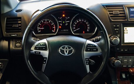 Toyota Highlander III, 2012 год, 2 100 000 рублей, 14 фотография