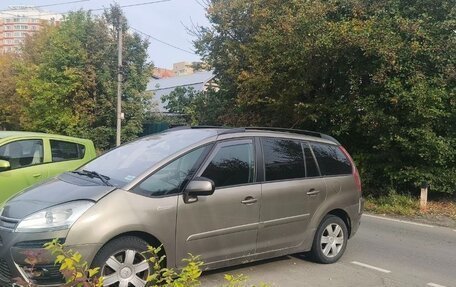 Citroen C4 Picasso II рестайлинг, 2010 год, 490 000 рублей, 2 фотография