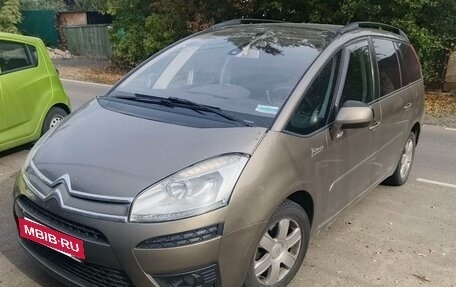 Citroen C4 Picasso II рестайлинг, 2010 год, 490 000 рублей, 3 фотография