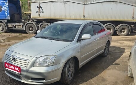 Toyota Avensis III рестайлинг, 2003 год, 650 000 рублей, 17 фотография