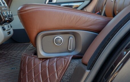 Land Rover Range Rover IV рестайлинг, 2015 год, 5 250 000 рублей, 31 фотография