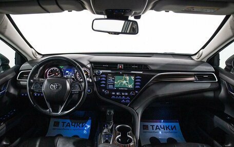 Toyota Camry, 2020 год, 3 370 000 рублей, 7 фотография