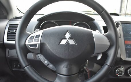 Mitsubishi Outlander III рестайлинг 3, 2011 год, 999 000 рублей, 19 фотография