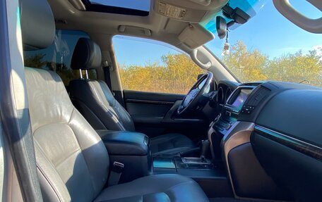 Toyota Land Cruiser 200, 2008 год, 2 850 000 рублей, 5 фотография