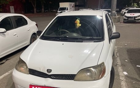 Toyota Platz, 2000 год, 270 000 рублей, 4 фотография