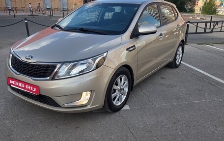 KIA Rio III рестайлинг, 2014 год, 820 000 рублей, 3 фотография