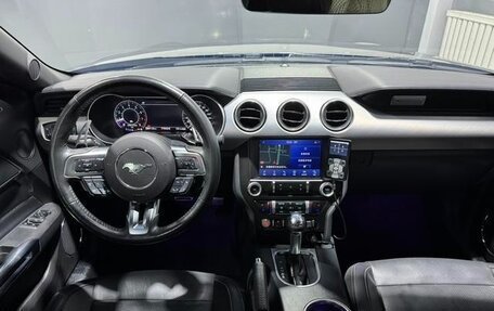 Ford Mustang VI рестайлинг, 2021 год, 2 600 000 рублей, 10 фотография