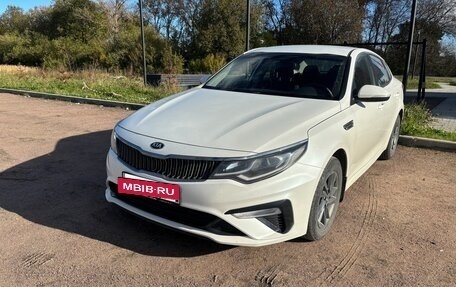 KIA Optima IV, 2019 год, 1 900 000 рублей, 3 фотография