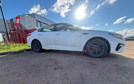 KIA Optima IV, 2019 год, 1 900 000 рублей, 2 фотография