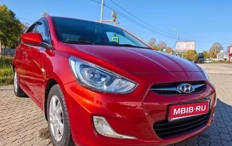 Hyundai Solaris II рестайлинг, 2011 год, 735 000 рублей, 1 фотография