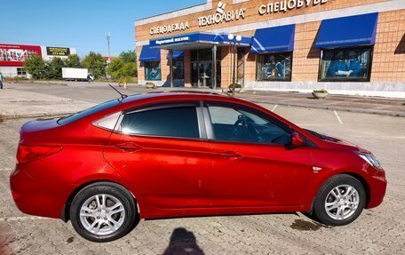 Hyundai Solaris II рестайлинг, 2011 год, 735 000 рублей, 5 фотография