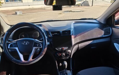 Hyundai Solaris II рестайлинг, 2011 год, 735 000 рублей, 3 фотография