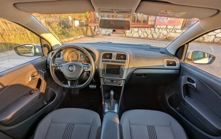 Volkswagen Polo VI (EU Market), 2016 год, 1 200 000 рублей, 11 фотография