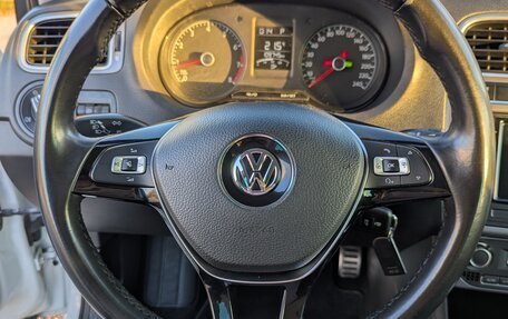 Volkswagen Polo VI (EU Market), 2016 год, 1 200 000 рублей, 10 фотография