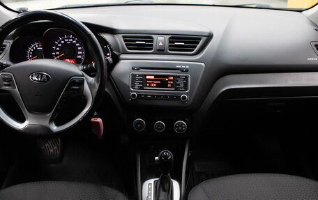 KIA Rio III рестайлинг, 2015 год, 1 099 000 рублей, 10 фотография