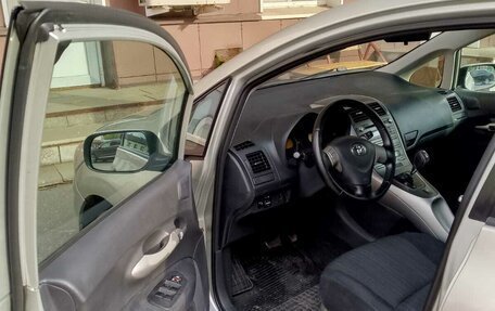 Toyota Auris II, 2007 год, 650 000 рублей, 6 фотография
