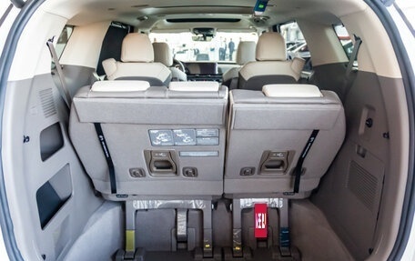 KIA Carnival, 2024 год, 6 390 000 рублей, 7 фотография