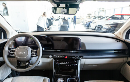 KIA Carnival, 2024 год, 6 390 000 рублей, 14 фотография
