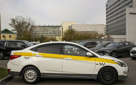 Hyundai Solaris II рестайлинг, 2016 год, 495 000 рублей, 4 фотография