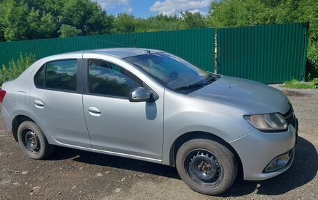 Renault Logan II, 2016 год, 450 000 рублей, 6 фотография