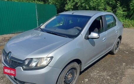 Renault Logan II, 2016 год, 450 000 рублей, 2 фотография