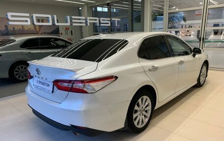 Toyota Camry, 2019 год, 2 700 000 рублей, 4 фотография