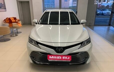 Toyota Camry, 2019 год, 2 700 000 рублей, 2 фотография