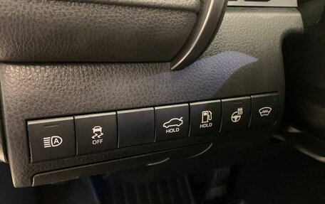 Toyota Camry, 2019 год, 2 700 000 рублей, 13 фотография