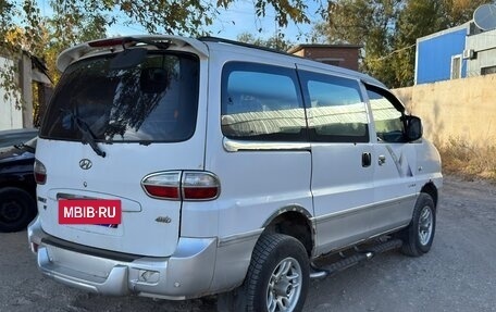 Hyundai H-1 II рестайлинг, 2004 год, 650 000 рублей, 5 фотография